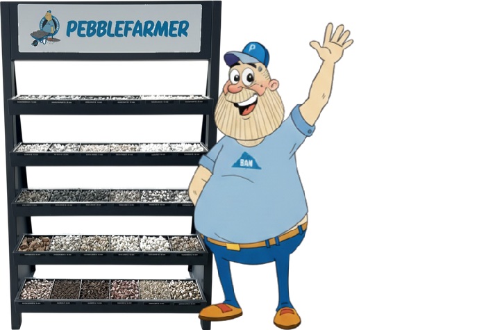 De stelling van Pebblefarmer met de Pebblefarmer ernaast