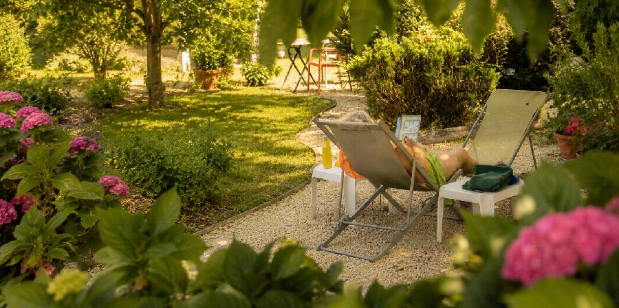 Grind en split kunnen bijdragen aan verkoeling in de tuin